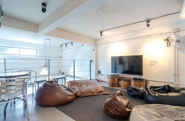3Howw Hostel Khaosan in Ban Phan Thom