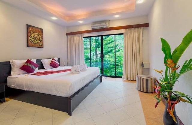 Kata Pool Apartments