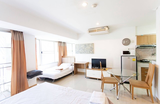 Night Bazaar Road - 40 Sqm - 3rd Floor - Work-From-Home w/Fully Fitted Kitchen