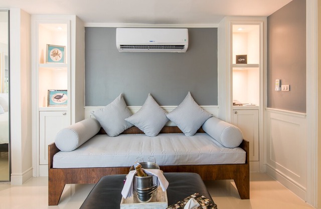 (SHA Plus) BYD Lofts / Private Deluxe Studio Suite - Room Only