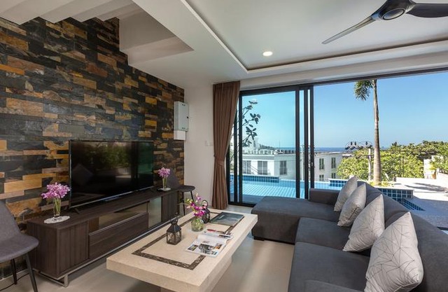 Twin Villas Seaview Kata