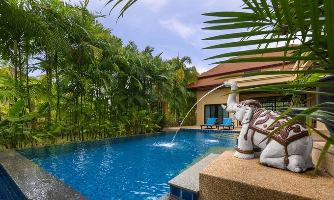 Rawai Villa | 3 Bedroom Villa Raas with Private Pool