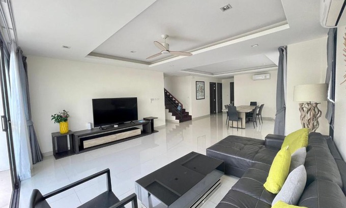 Laguna Villa | 5 Bedroom Laguna Park Pool Villa