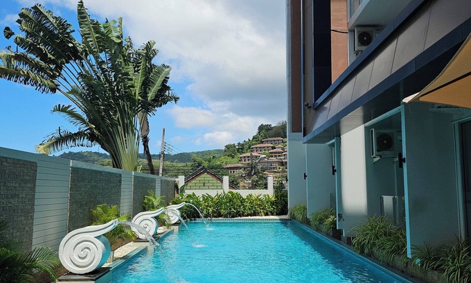 Karon Apartment | A cozy apartment with moutain views, just 5 minutes walk to Karon beach