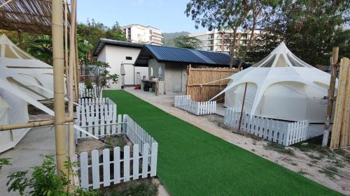 Patong Hostel | Bambus Restaurant, Bar & Hostel