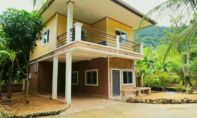 Kamala House | Ban gintana kamala
