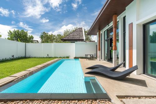 Choeng Thale Villa | Beautiful 3 bedroom pool villa with 65inch smart tv Located near popular Bangtao beach and laguna Phuket