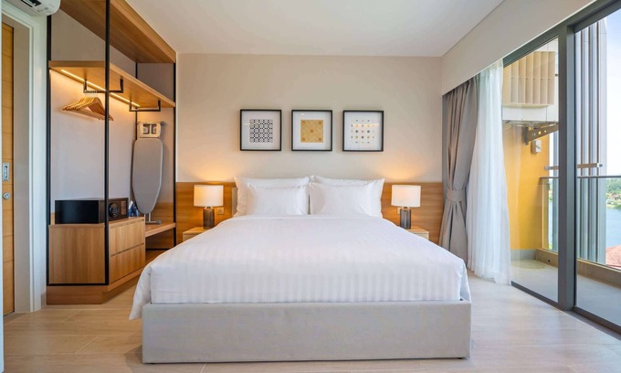 Laguna Condo | Laguna Lakeside Residences 1BR B3 Road side
