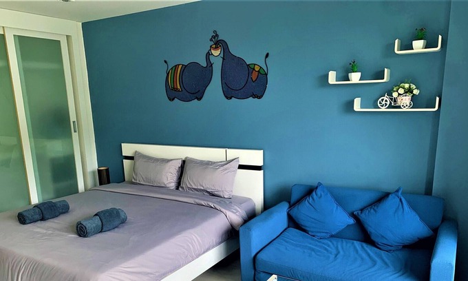 Wichit Apartment | Miraculous Studio Seaview Suite | Balcony Kitchen