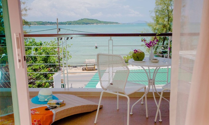 Rawai Apartment | ♛Oceanfront Premier Two-Bedroom Suite ~Rawai Beach