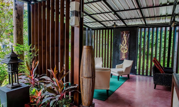 Wichit House | Room Only · Deluxe with Garden View Room, 16min to Phuket Old Town