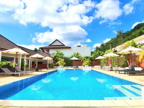Nai Harn Apartment | The Sands 3 Bedrooms Beachside Apartment in Naiharn
