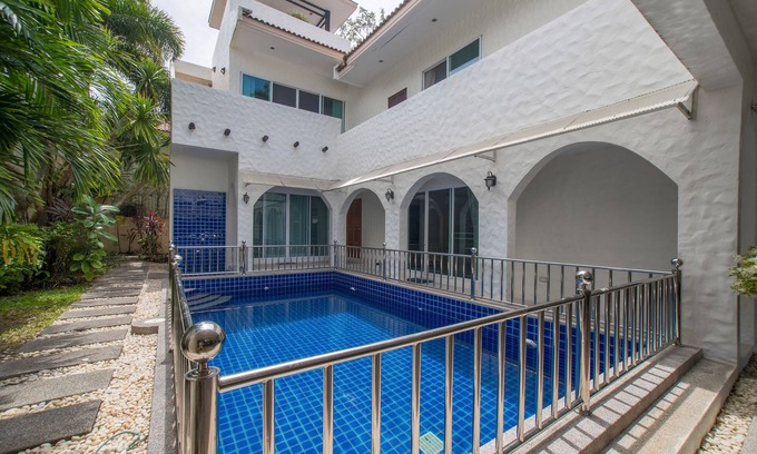 Ban Saiyuan Villa | Unique Greek style villa is located at the south of Phuket island