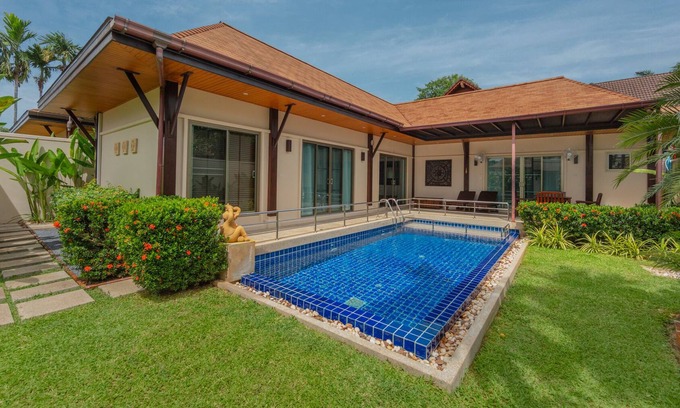 Rawai Villa | Villa Balai by TropicLook