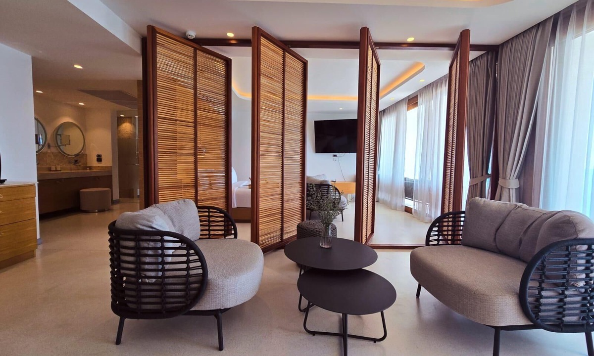 Khanom Hotel | Elite Atoll Beachfront Hotel
