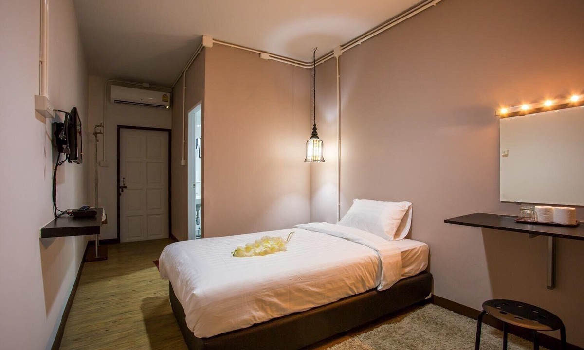 Rim Tai Hotel | First Residence