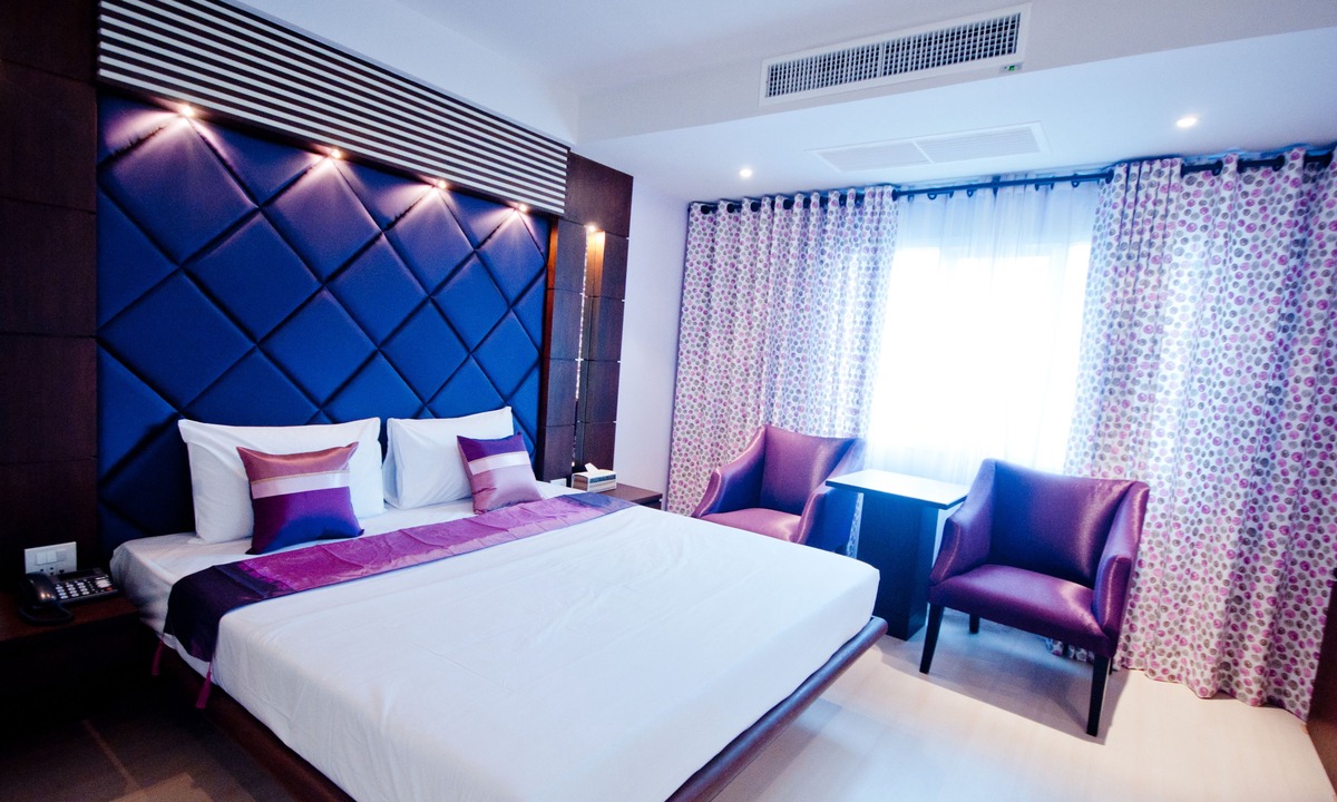 Lat Yao Hotel | Siam Paradise Entertainment Complex