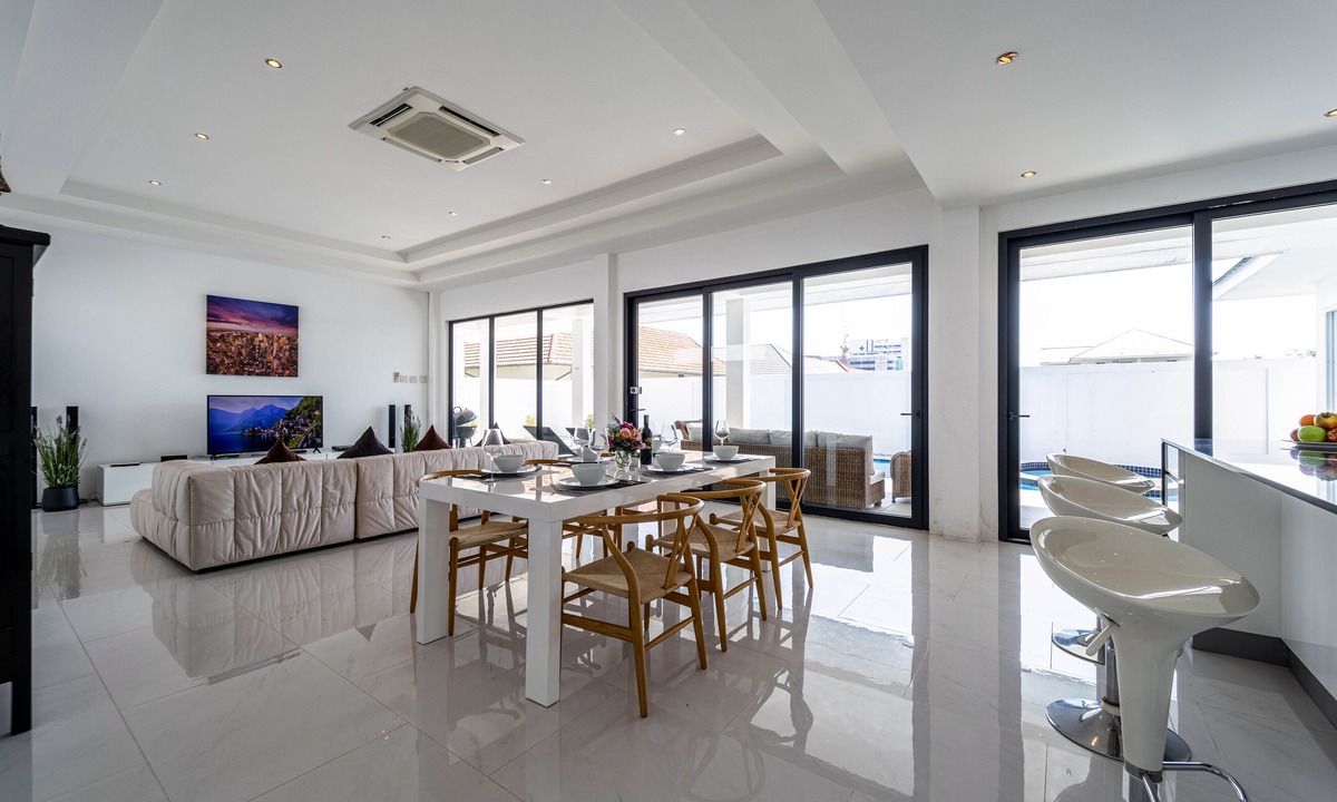 Hua Hin Villa | Modern Large 2 Bedroom Pool Villa - PV2