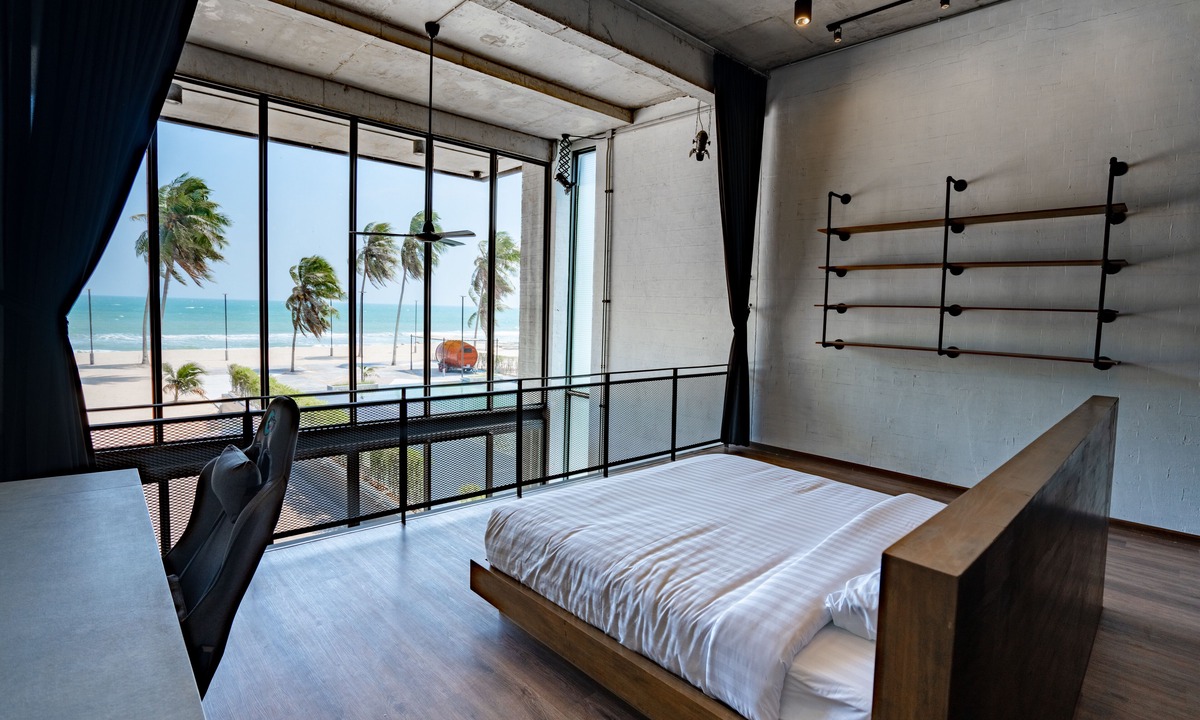 Thap Sakae Hotel | The Bloc At Sea
