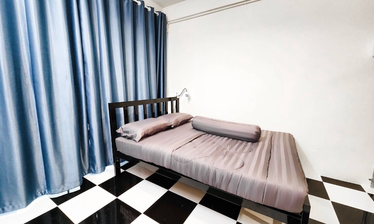 China Town Hostel | Noir Cafe And Hostel