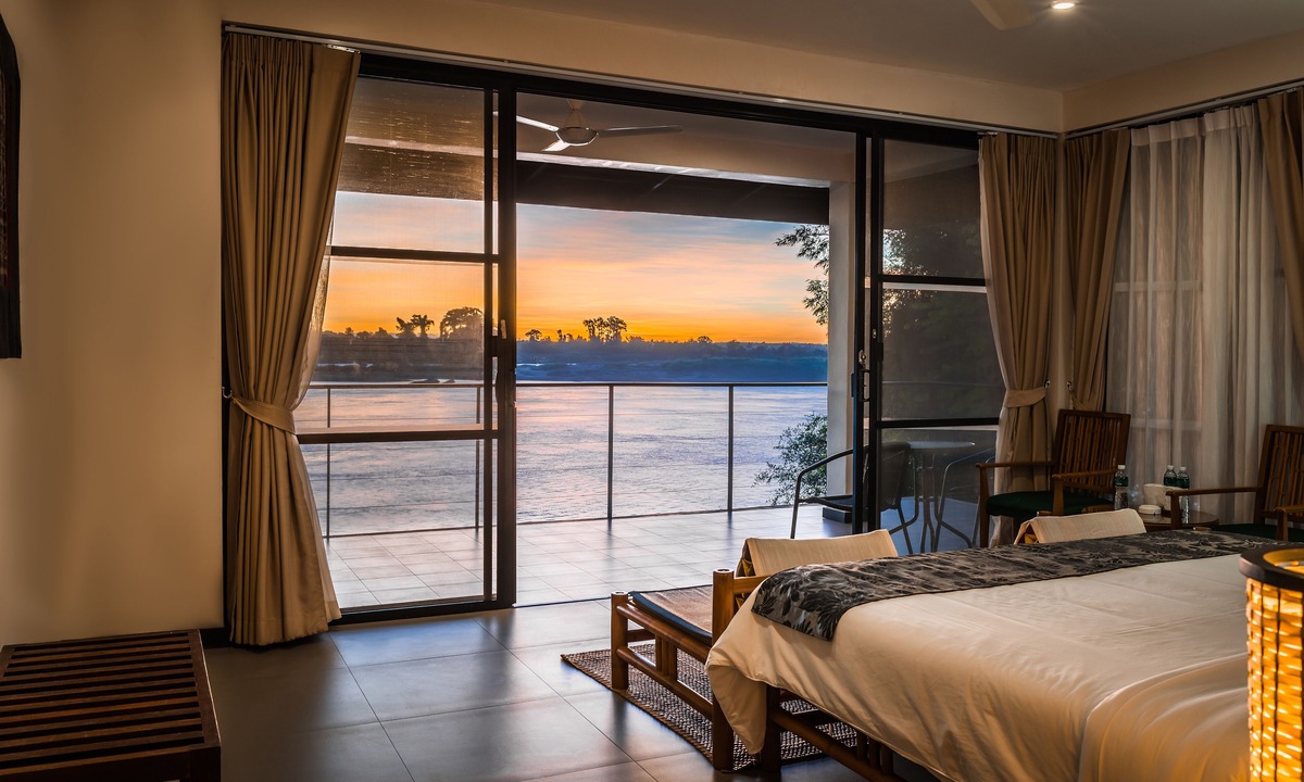 Champasak Hotel | The River Resort