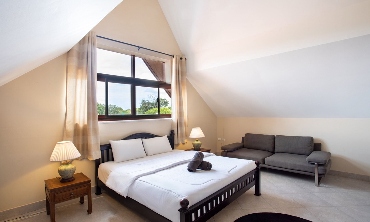 Ban Saiyuan Villa | Blissful Villa Felicity with Ample Space