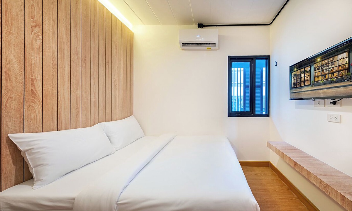 Bangkok Old Town Hostel | Siam Subway Hostel and Café