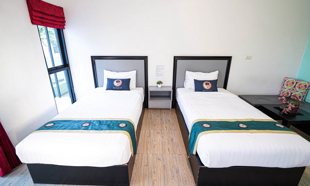 Phanat Nikhom Hotel | RoomQuest Chonburi Phanat Nikhom