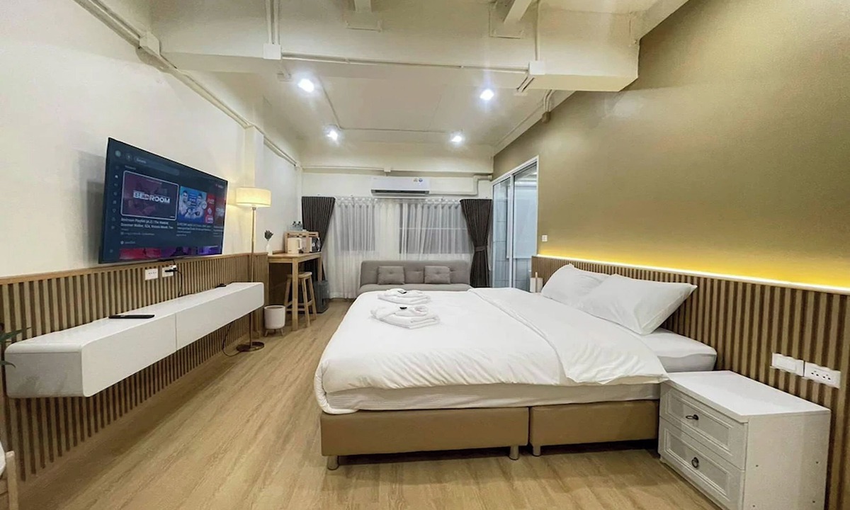Phuket Hostel | Shade Stories Phuket Downtown