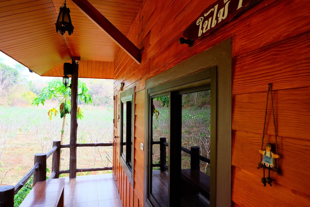 Sai Yok Hotel | Fahsuai Namsai Baimai Resort