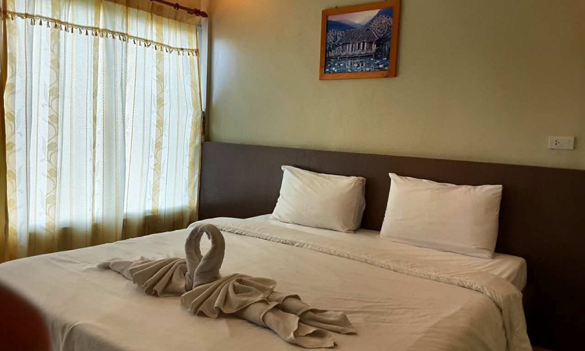 Pak Phayun Hotel | Hadthong Resort