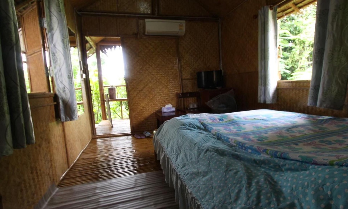 Pak Kret House | Cast Away Homestay