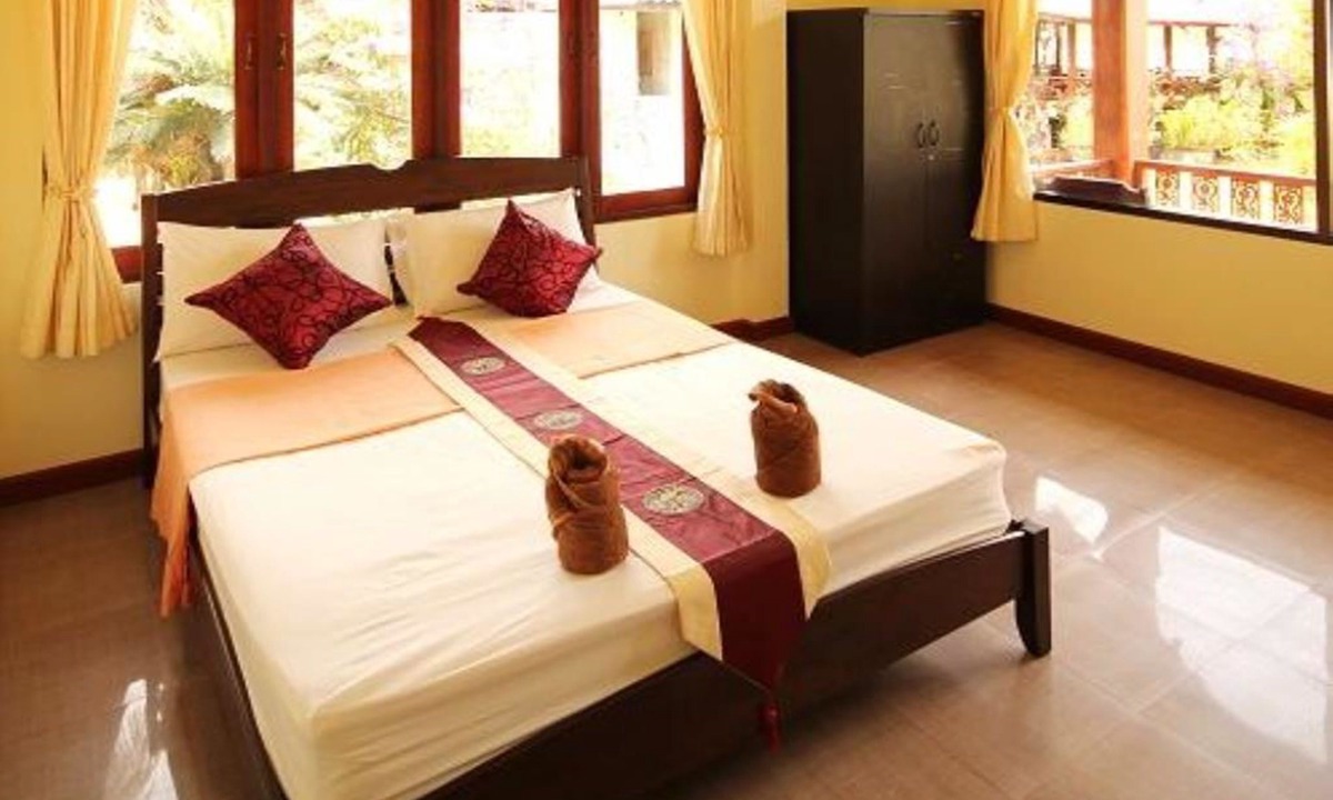 Chaloklum Hotel | Wattana Resort