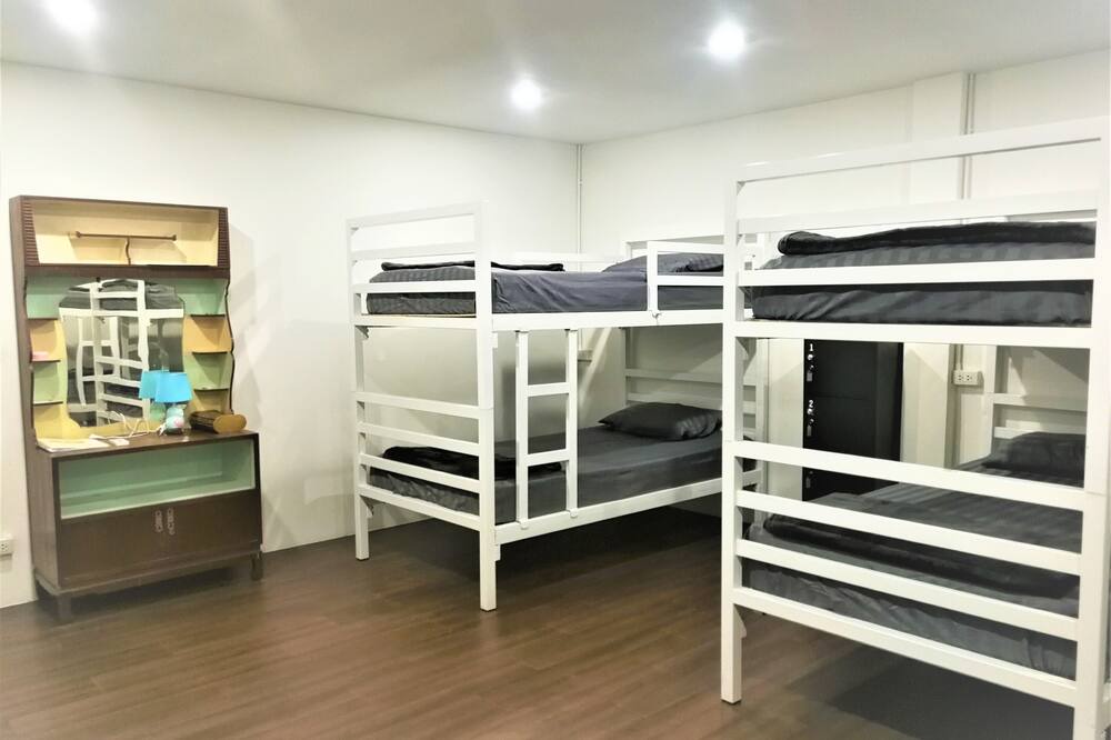 Racha Thewa House | Happy Home Hostel Suvarnabhumi