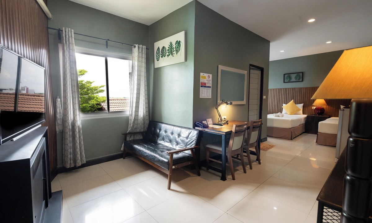 Phutthamonthon Hotel | The Palm Hotel