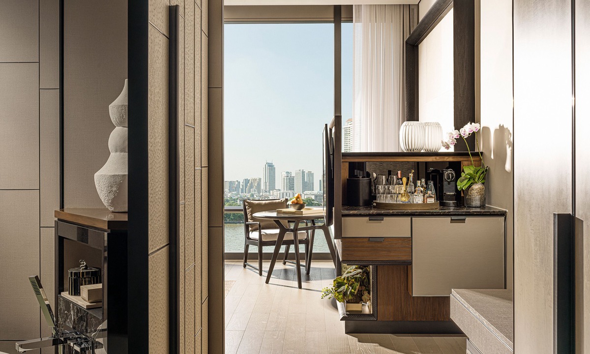 Yan Nawa Hotel | Four Seasons Hotel Bangkok at Chao Phraya River