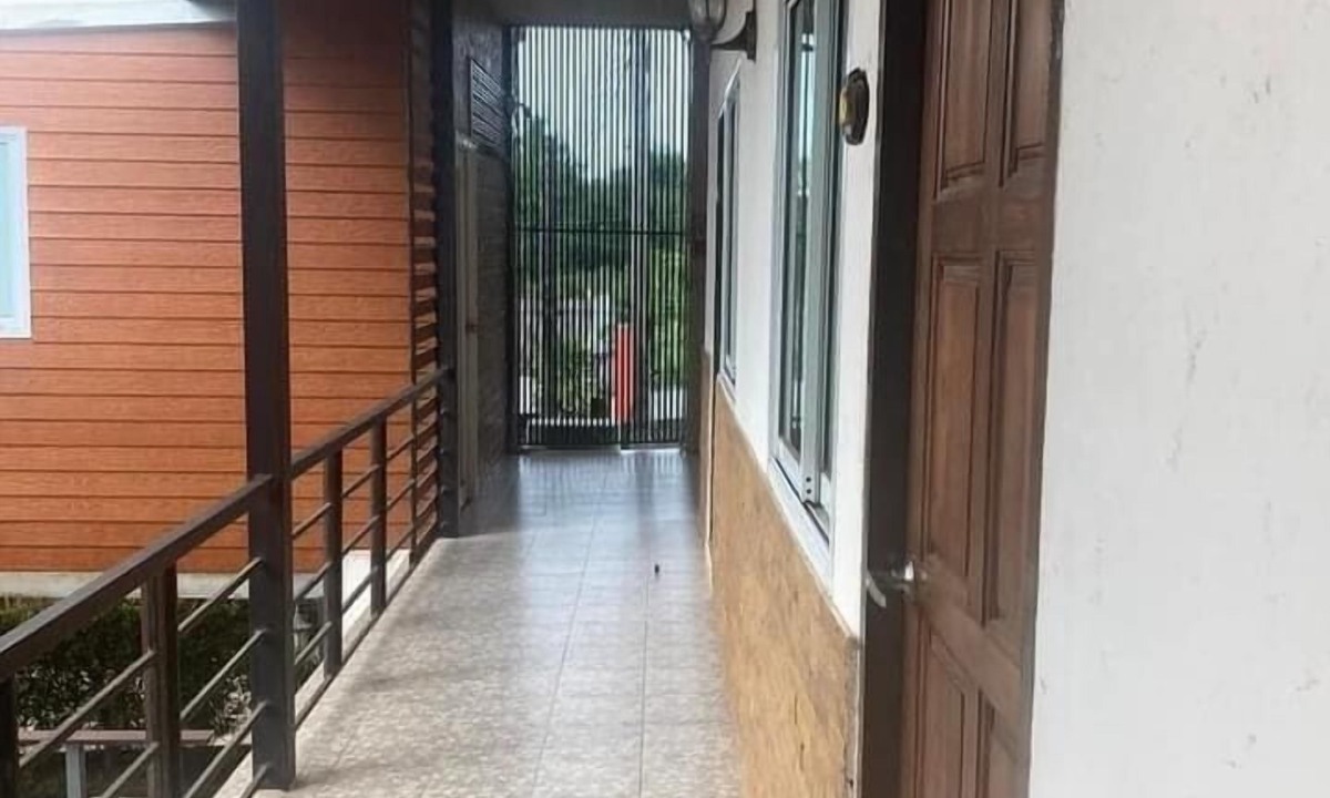 Trang House | Charlee House