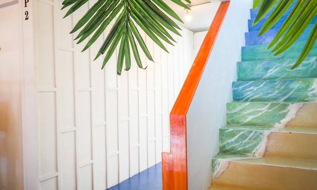 Bang Rak Hotel | Arawana Hostel Silom