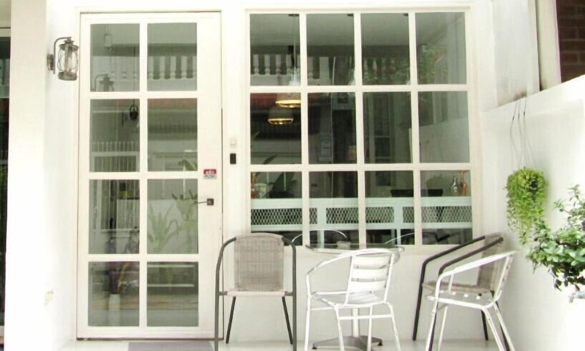 Embassy District House | Urban House