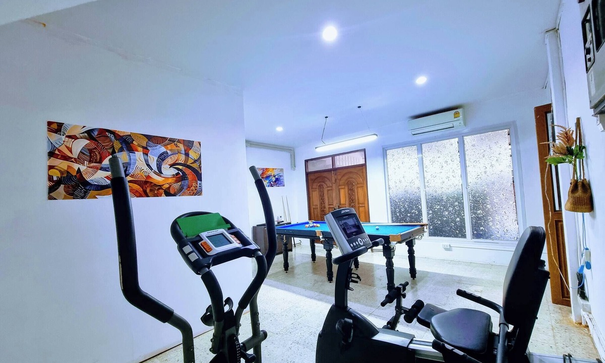 Phra Khanong Apartment | 5 Bedrooms, 4 Bathrooms, 16people