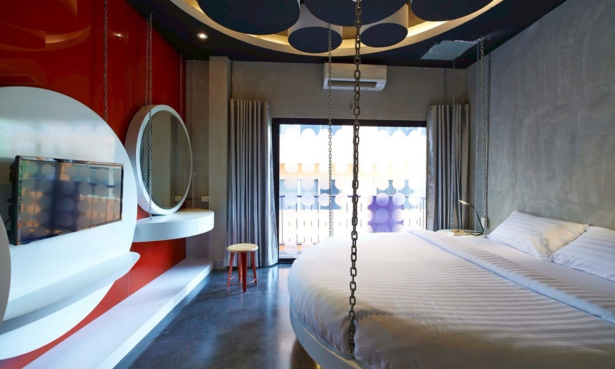 Yan Nawa House | Charming Suite Escape | Modern Comfort in Thailand
