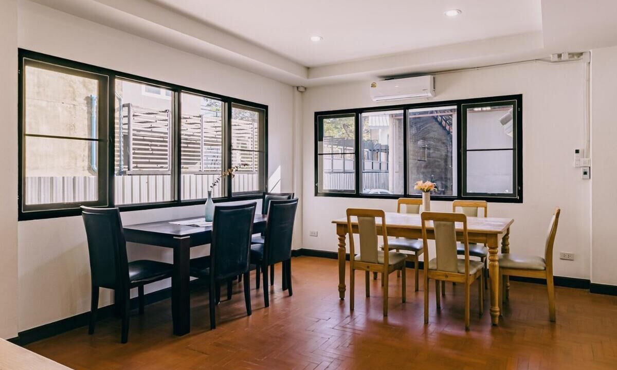 Wat Ket House | Modern Family House - 4 Bedrooms 5 Mins From Old Town With Gallery - Deja Home