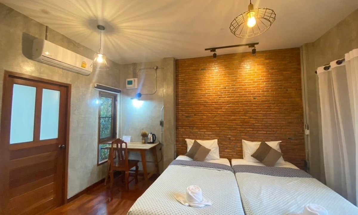 San Kamphaeng Bed & Breakfast | The Garden Echo