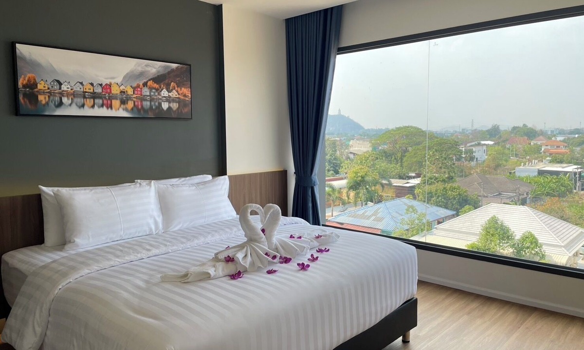 Ratchaburi Hotel | The Richer