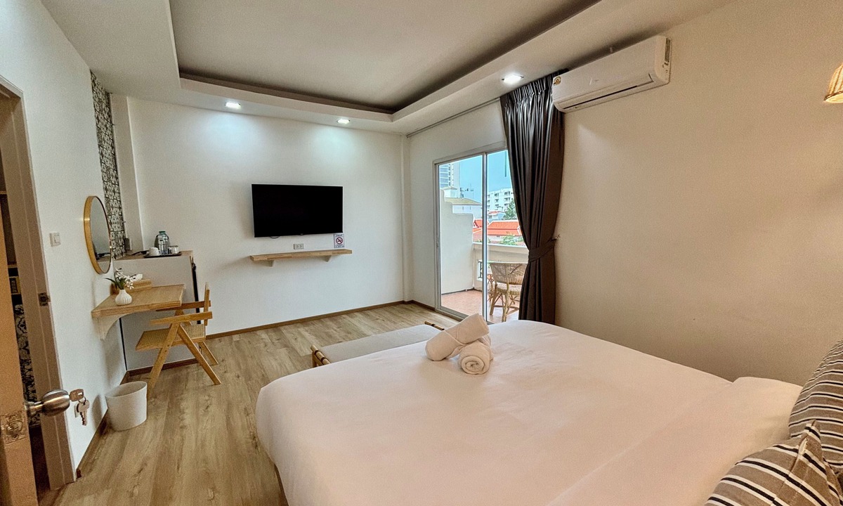 Jomtien Hotel | Charm Hostel at Pratumnak