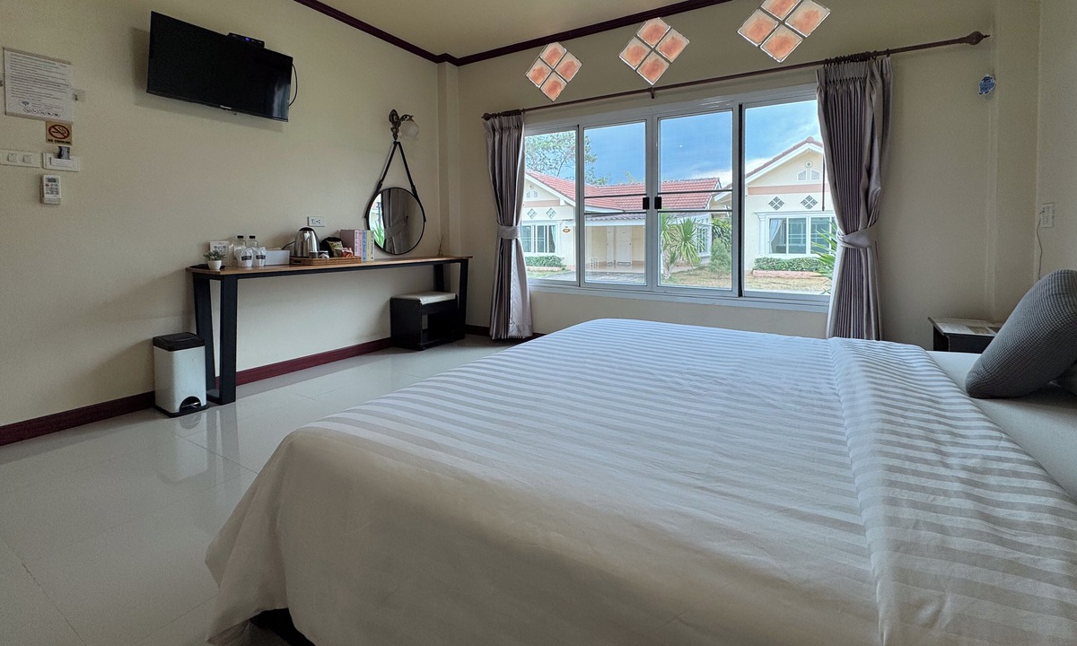 Pa Tong Hotel | Aivarata Resort