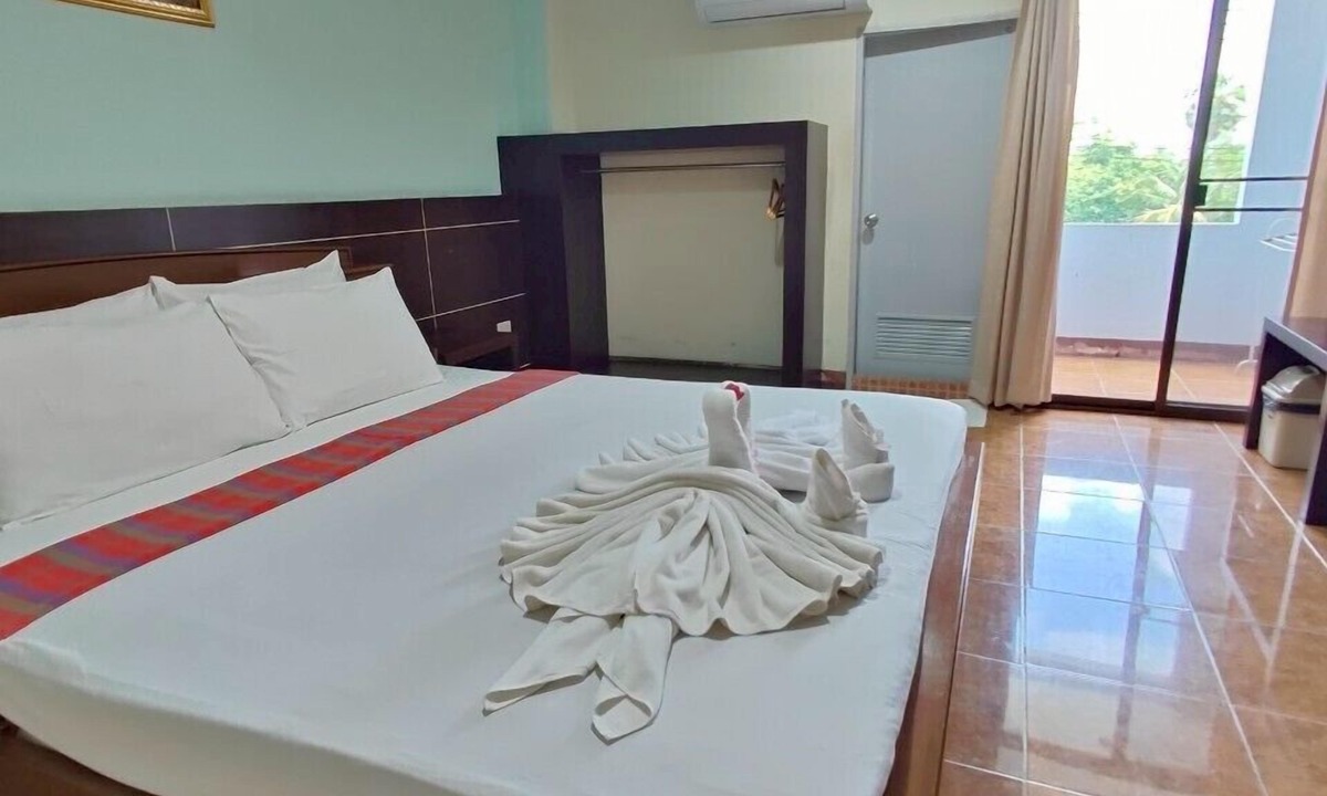 Photharam Hotel | Cabbages & Condoms Hotel Ratchaburi