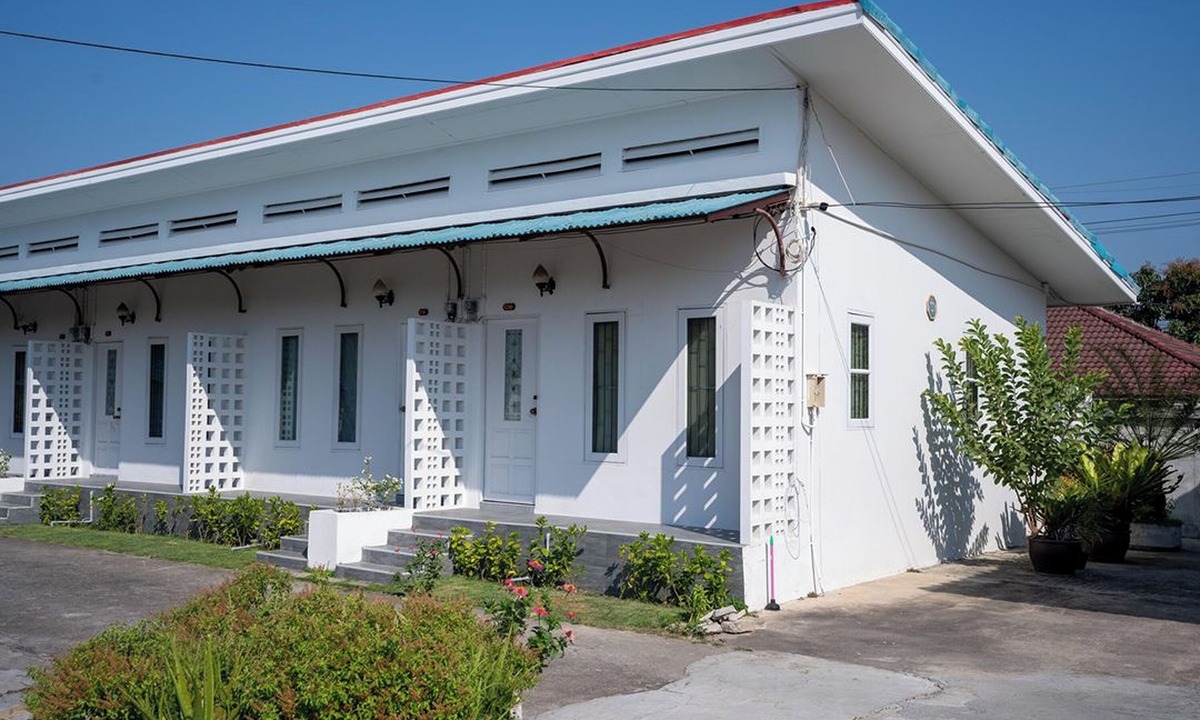 Noen Phra Hotel | Sanipa Resort Rayong