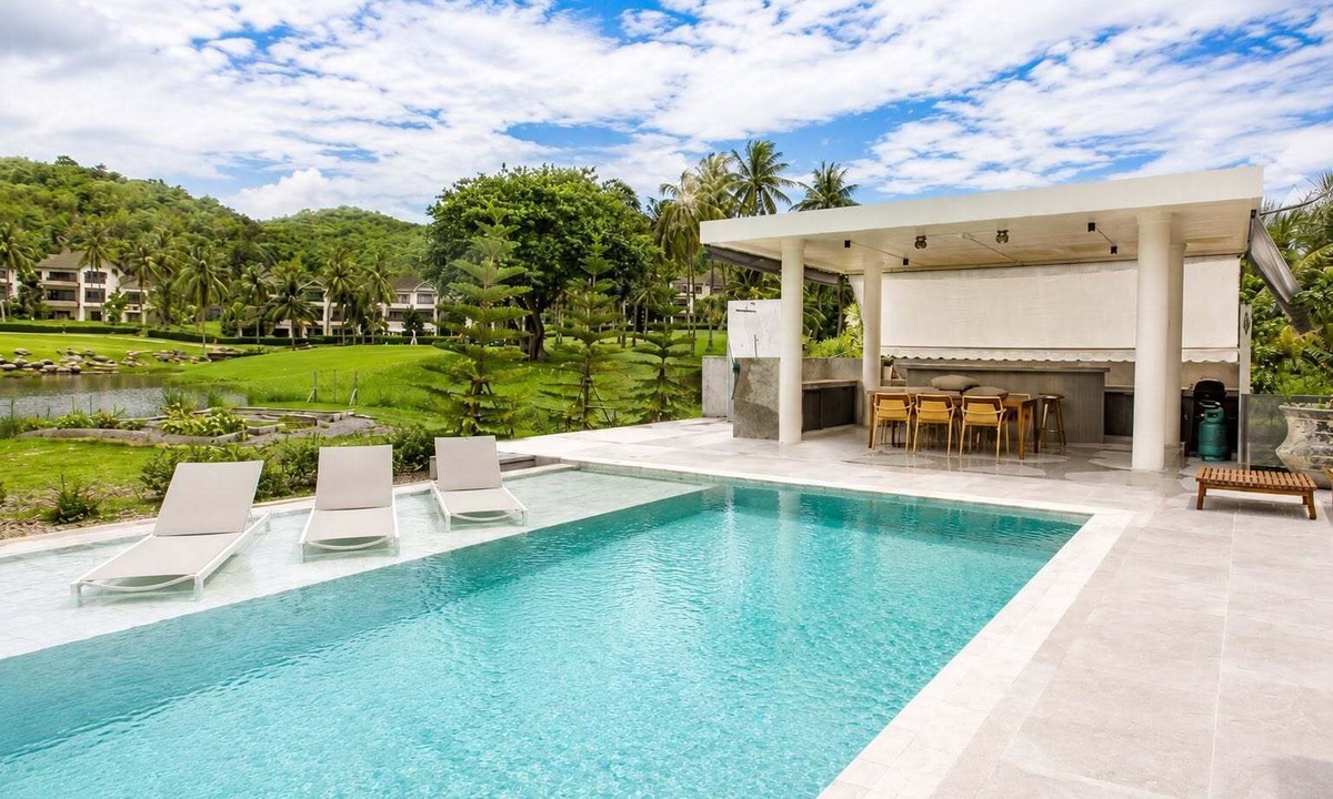 Nong Chaeng Villa | Exclusive Golf Villa at Plam Hill