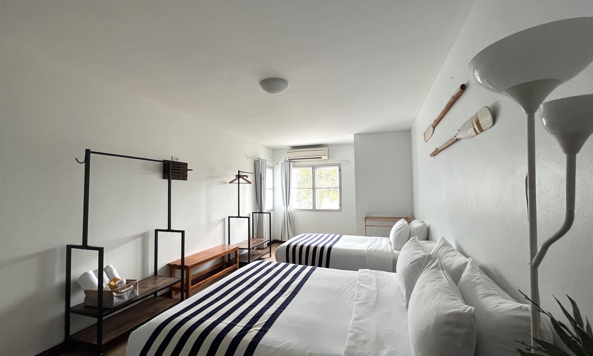 Khuekkhak House | Nautical Home & Seashell House B&B